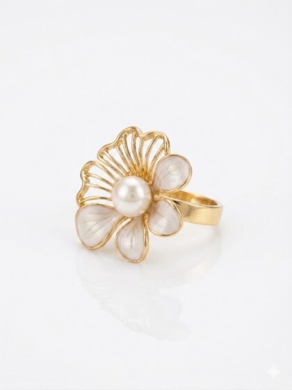 Pearl bloom ring