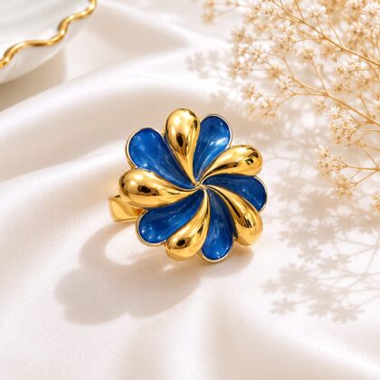 Sapphire Glow Ring